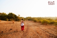 Ashtanga-yoga-with-Rolf-Naujokat-Sunset-walk-Anjuna-Goa-theprimerose-photography-by-Rosa-Tagliafierro