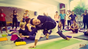 yoga-sutra-di-Patanjali-con-Andrea-Boni-ashtanga-yoga-italia-rosa-tagliafierro